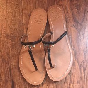 Tory Burch Thong Black Patent Sandals